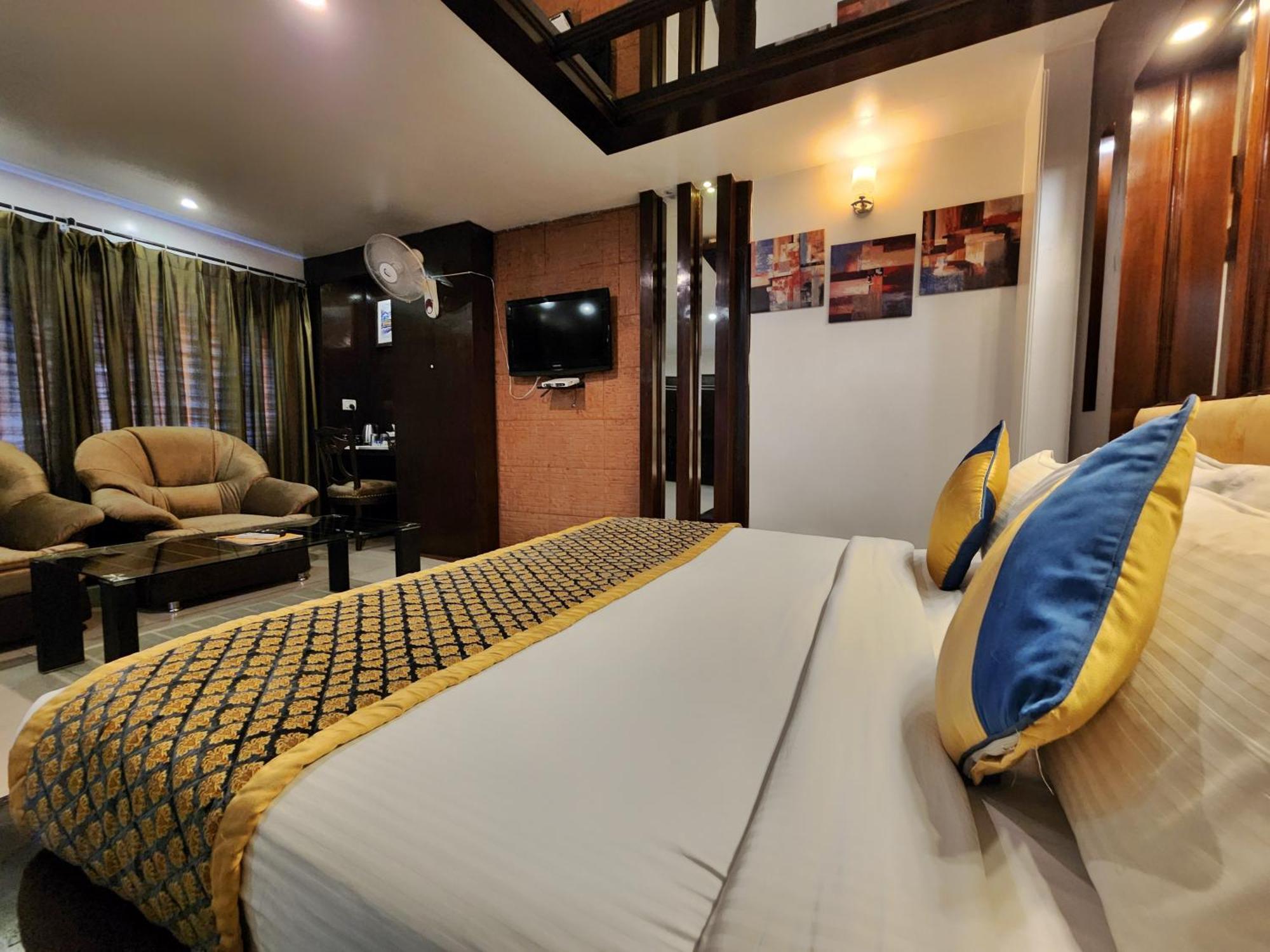 Hotel Surya Simlá Kültér fotó