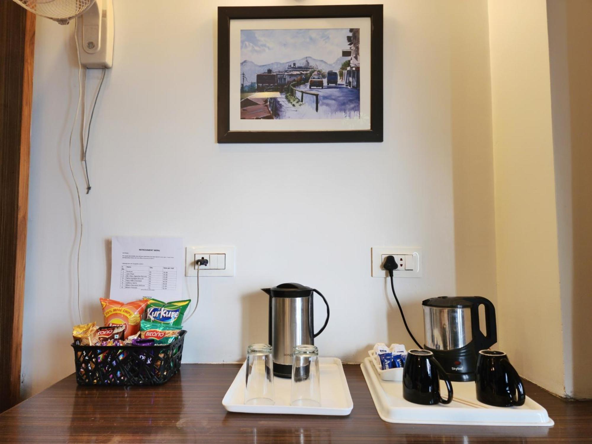 Hotel Surya Simlá Kültér fotó