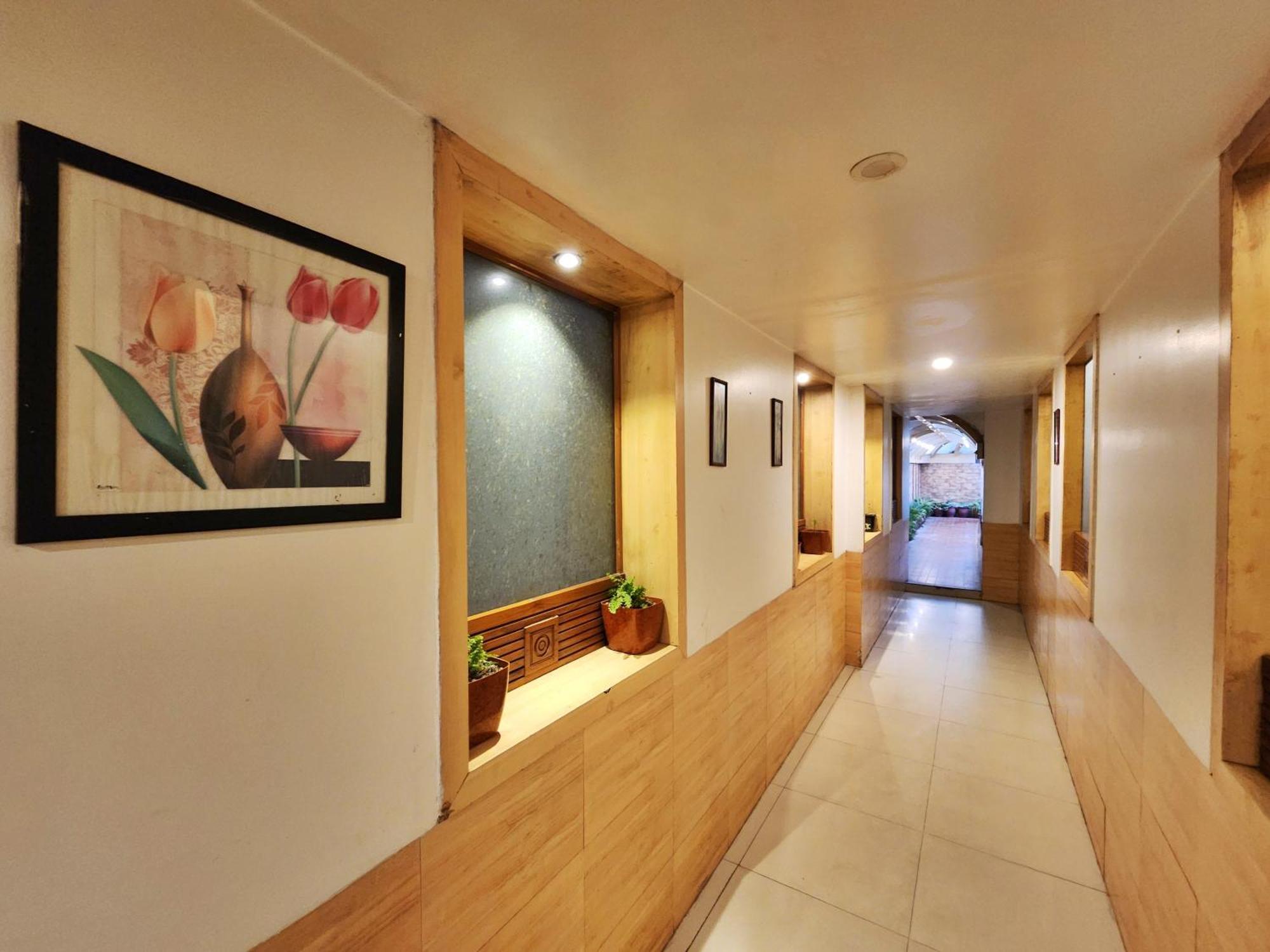 Hotel Surya Simlá Kültér fotó