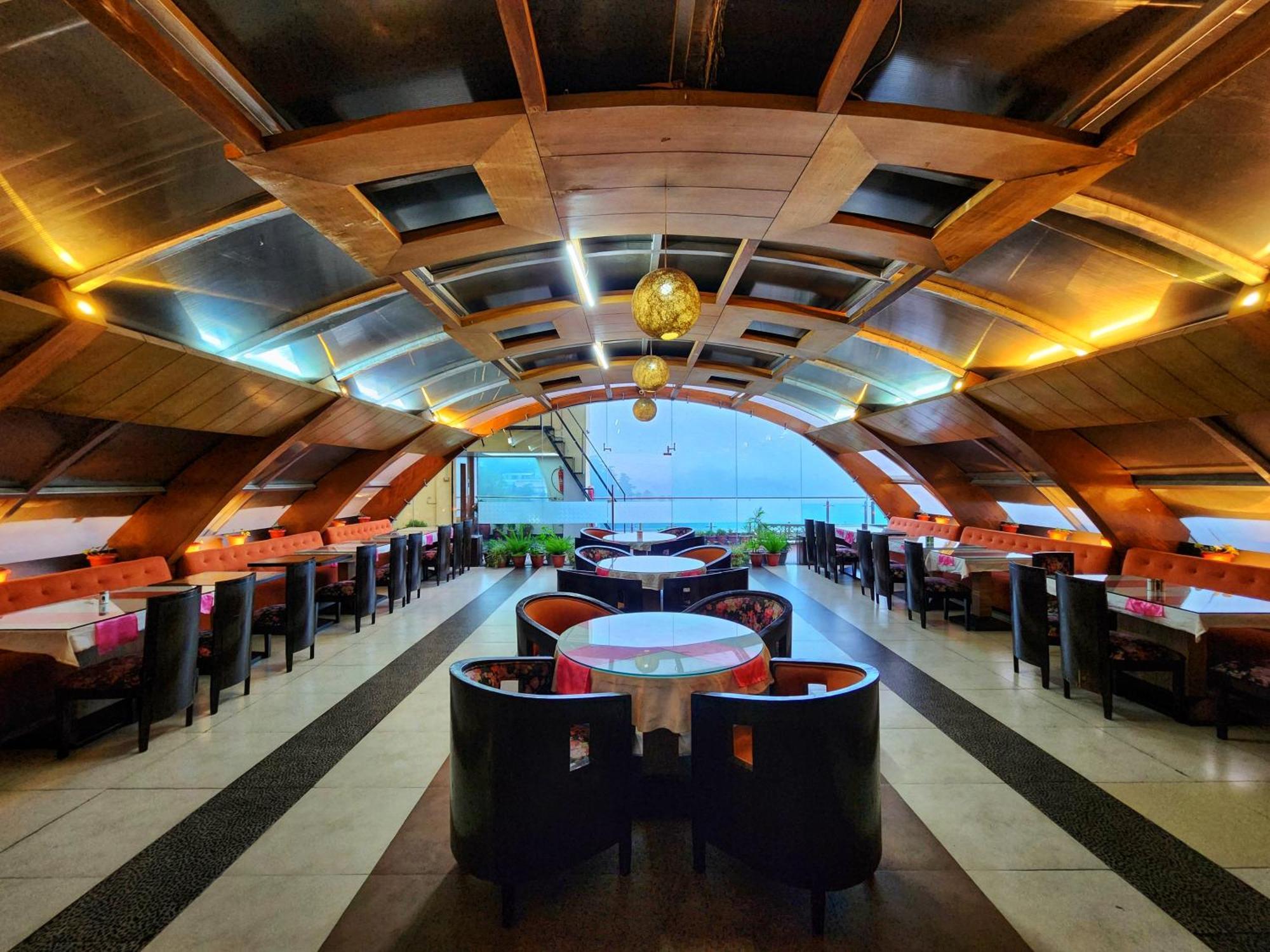Hotel Surya Simlá Kültér fotó