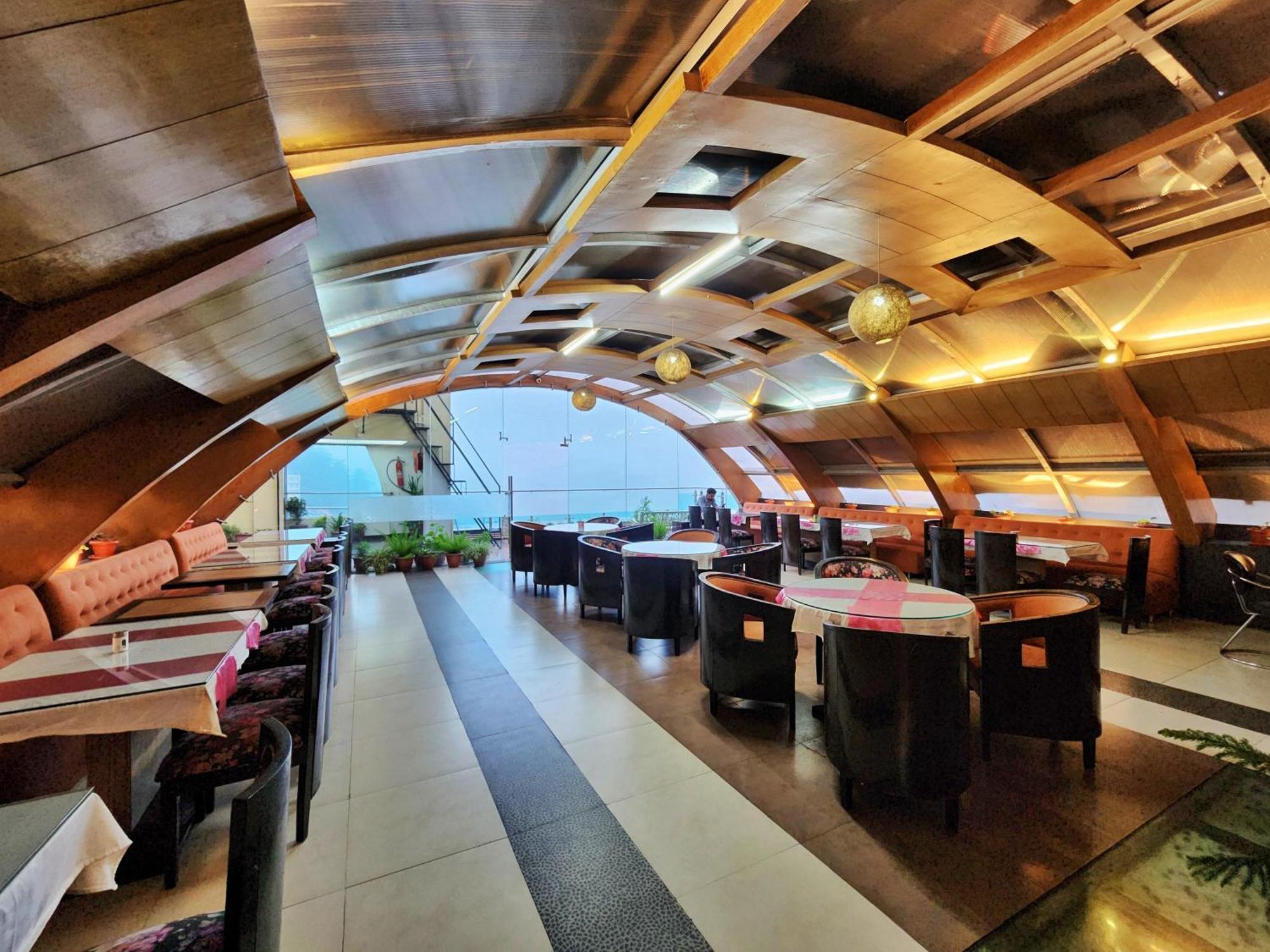Hotel Surya Simlá Kültér fotó